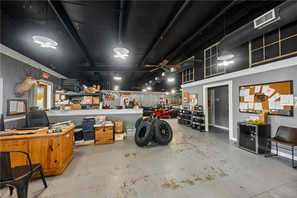 29233 Highway 6 Hempstead, TX 77445