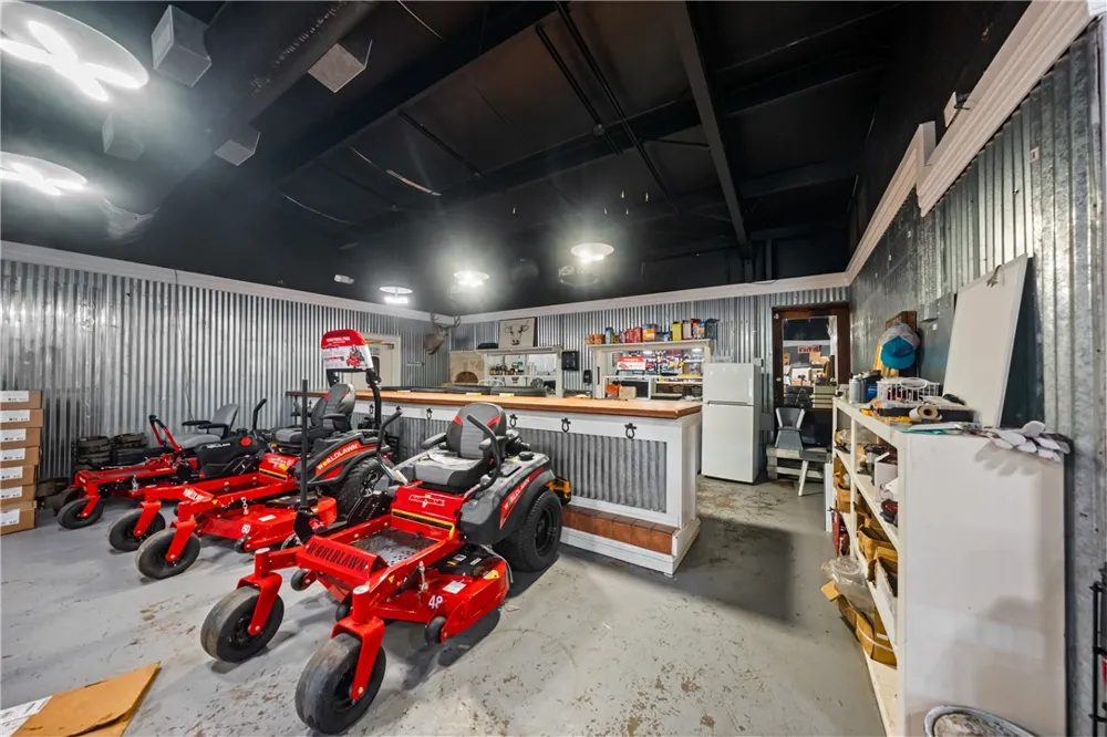 29233 Highway 6 Hempstead, TX 77445