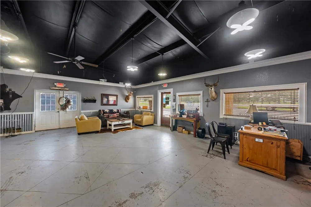 29233 Highway 6 Hempstead, TX 77445