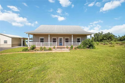 2711 SNYDER ROAD