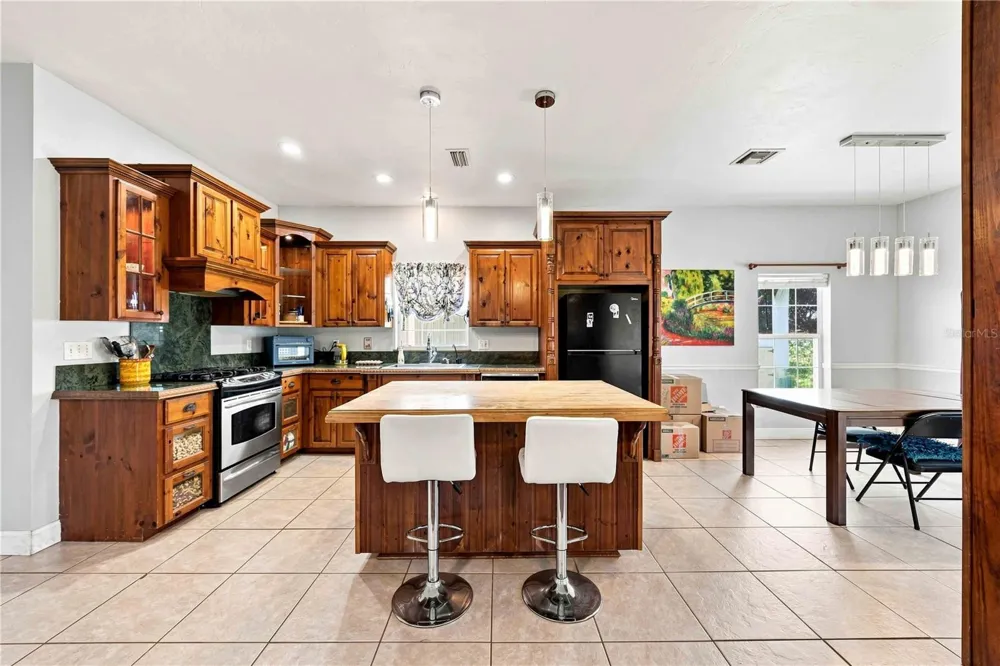 2711 SNYDER ROAD Sebring, FL 33870