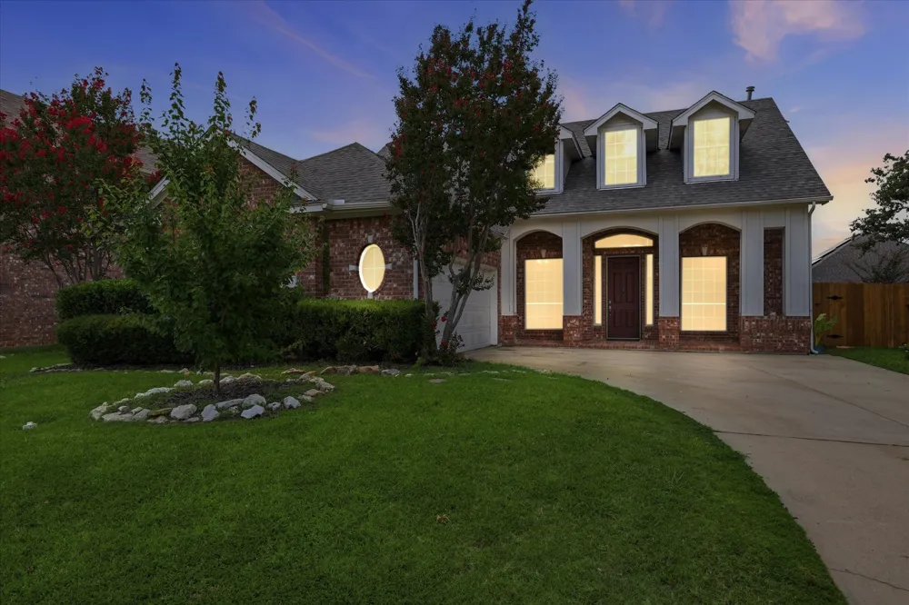 3317 Brampton Drive Corinth, TX 76210