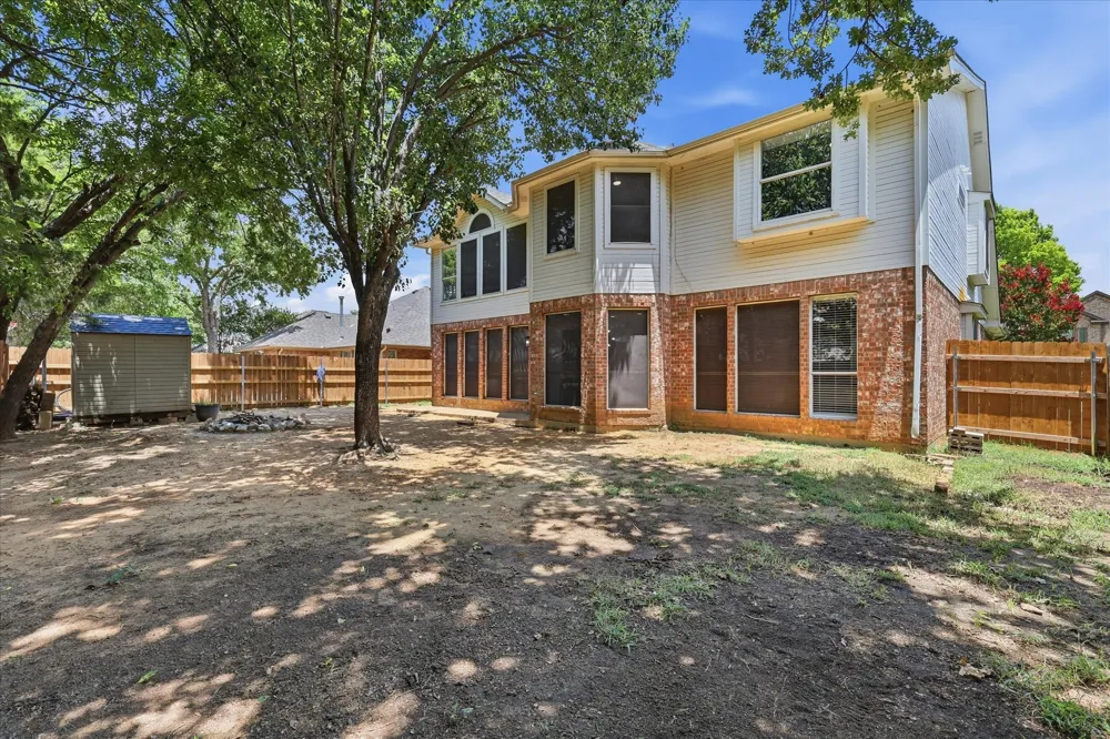 3317 Brampton Drive Corinth, TX 76210