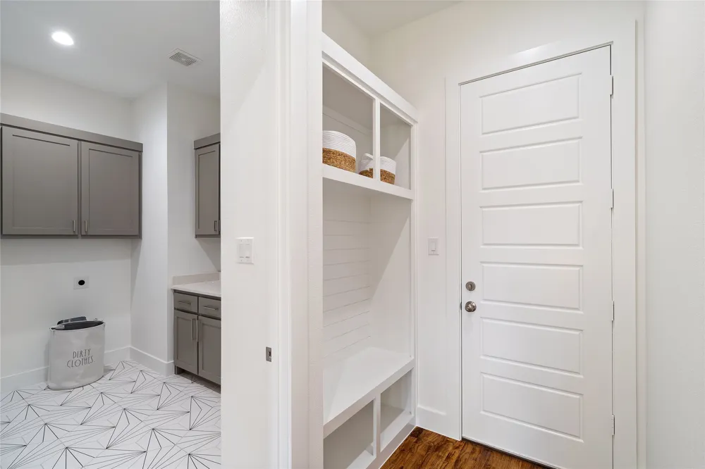 907 Saint George Place DeSoto, TX 75115