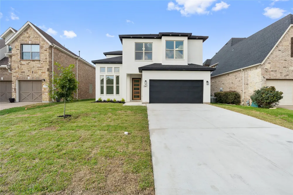 907 Saint George Place DeSoto, TX 75115