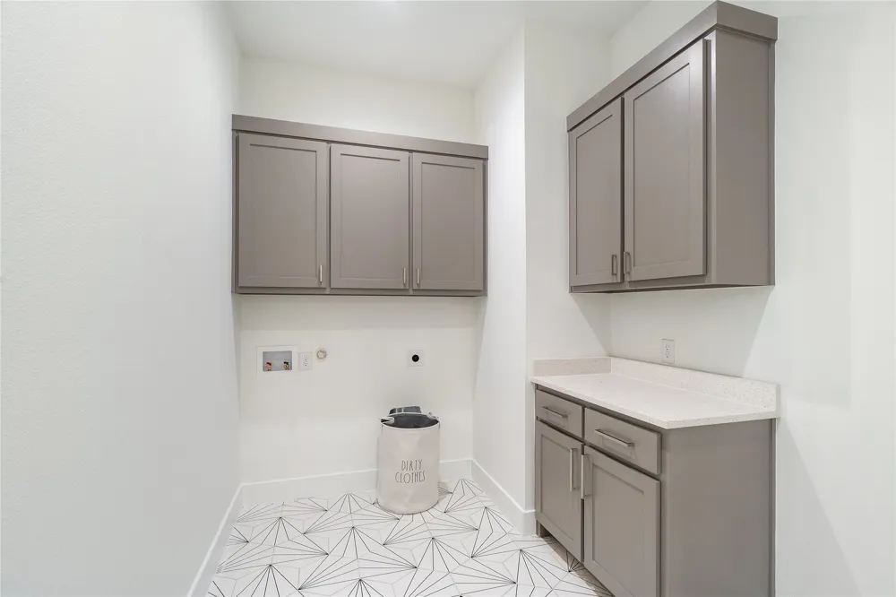 907 Saint George Place DeSoto, TX 75115