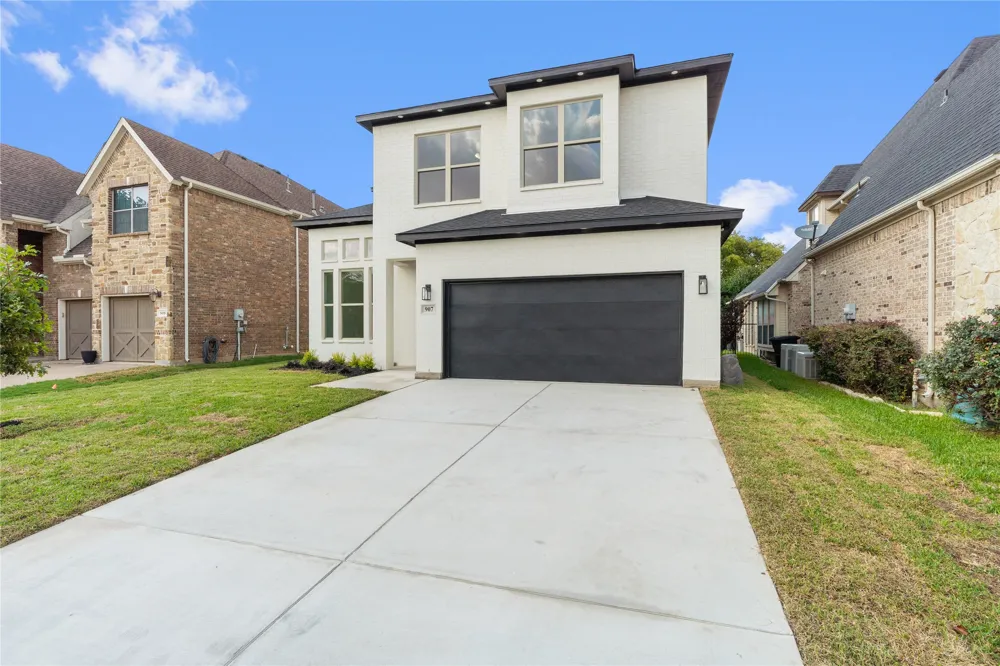 907 Saint George Place DeSoto, TX 75115