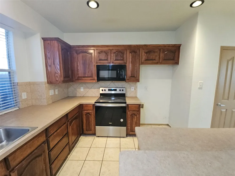 10945 Hawks Landing Road Fort Worth, TX 76052