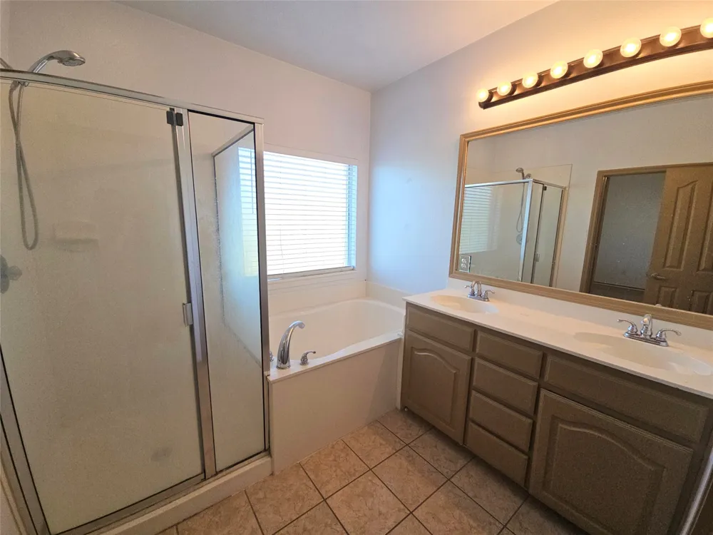 10945 Hawks Landing Road Fort Worth, TX 76052