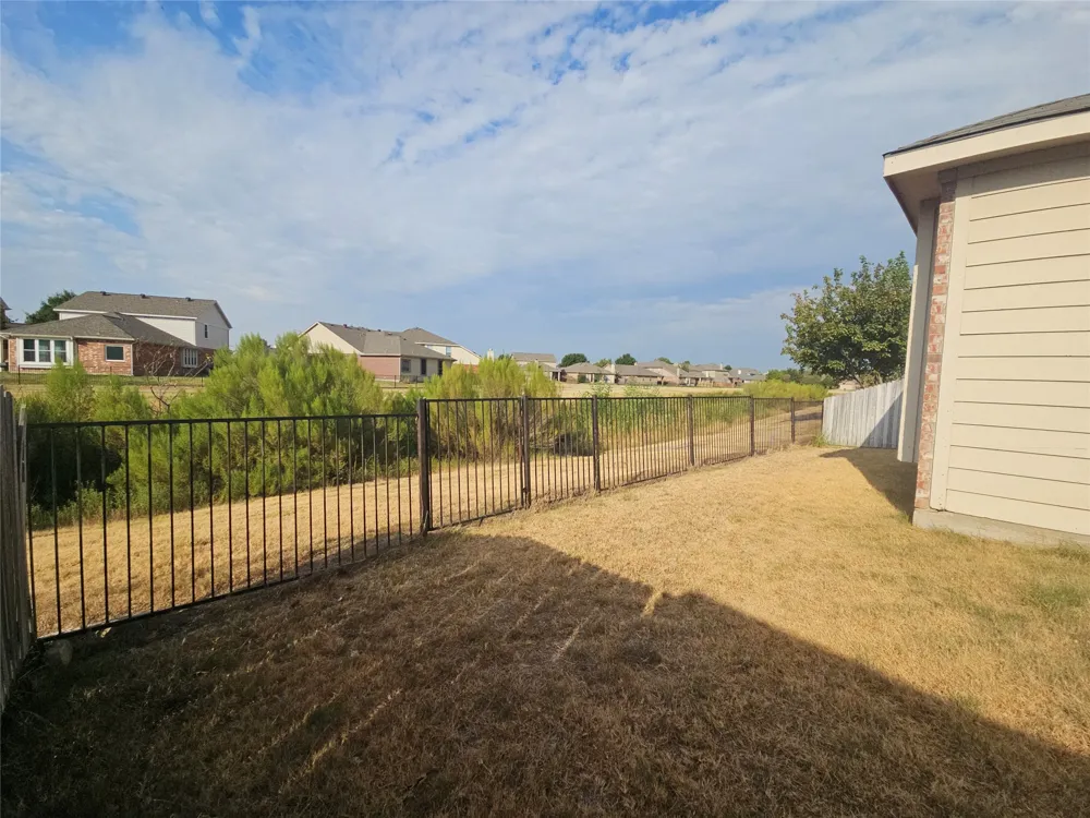 10945 Hawks Landing Road Fort Worth, TX 76052