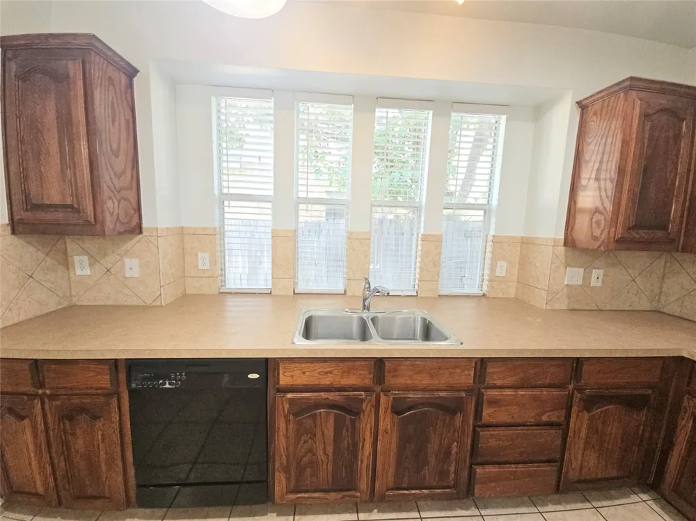 10945 Hawks Landing Road Fort Worth, TX 76052