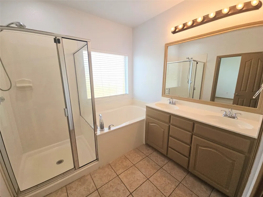 10945 Hawks Landing Road Fort Worth, TX 76052