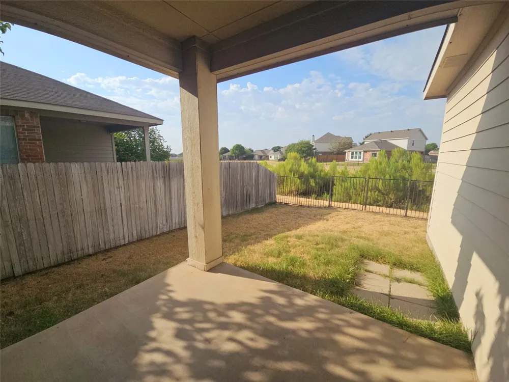 10945 Hawks Landing Road Fort Worth, TX 76052