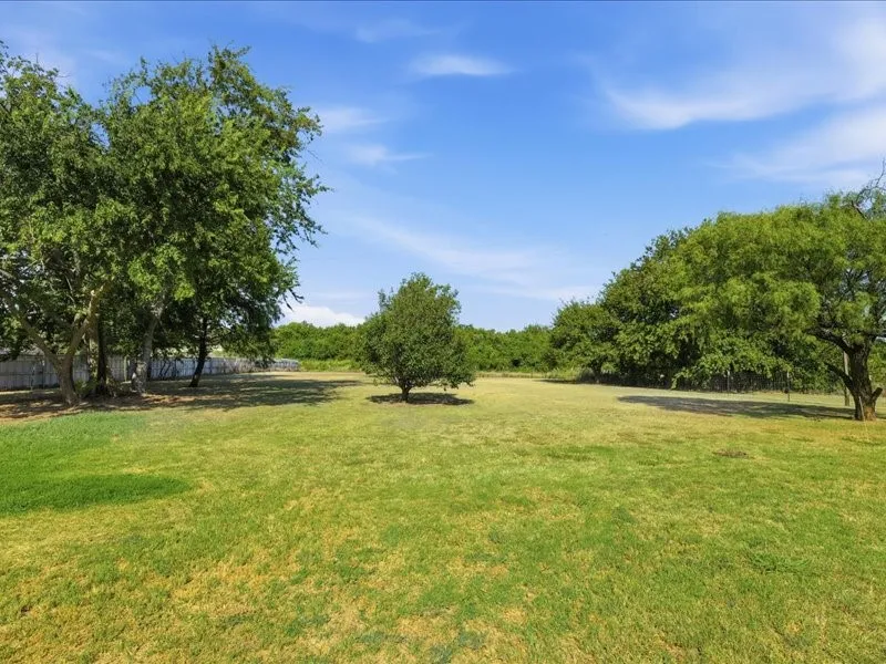 7515 County Road 1014a Joshua, TX 76058