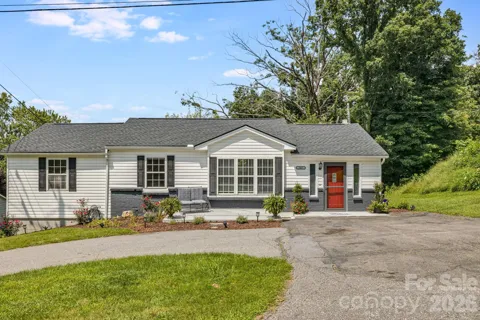 303 Hunter Street