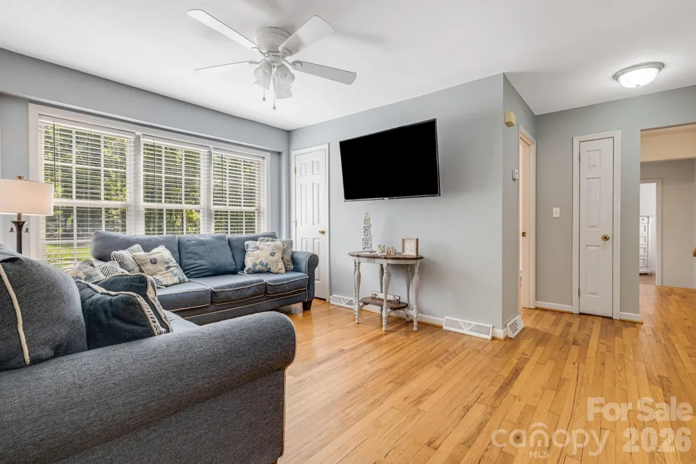 303 Hunter Street Burnsville, NC 28714