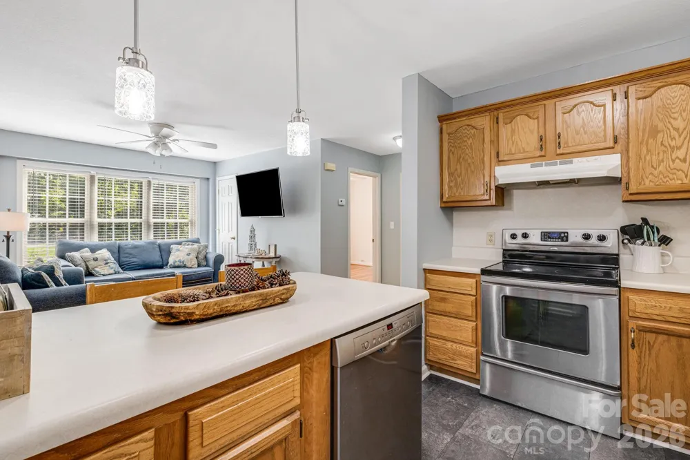303 Hunter Street Burnsville, NC 28714