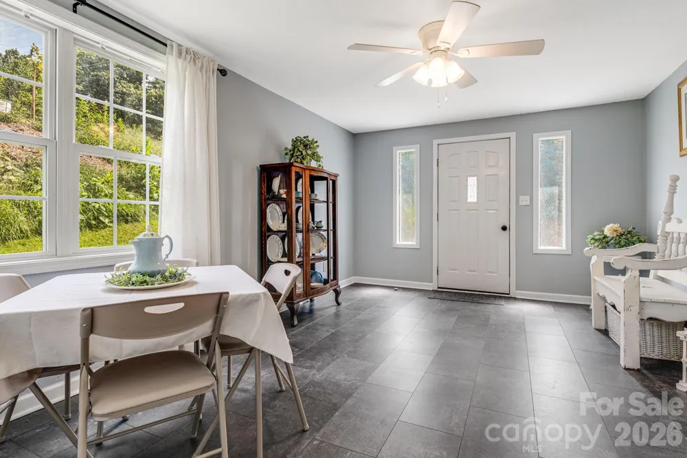 303 Hunter Street Burnsville, NC 28714