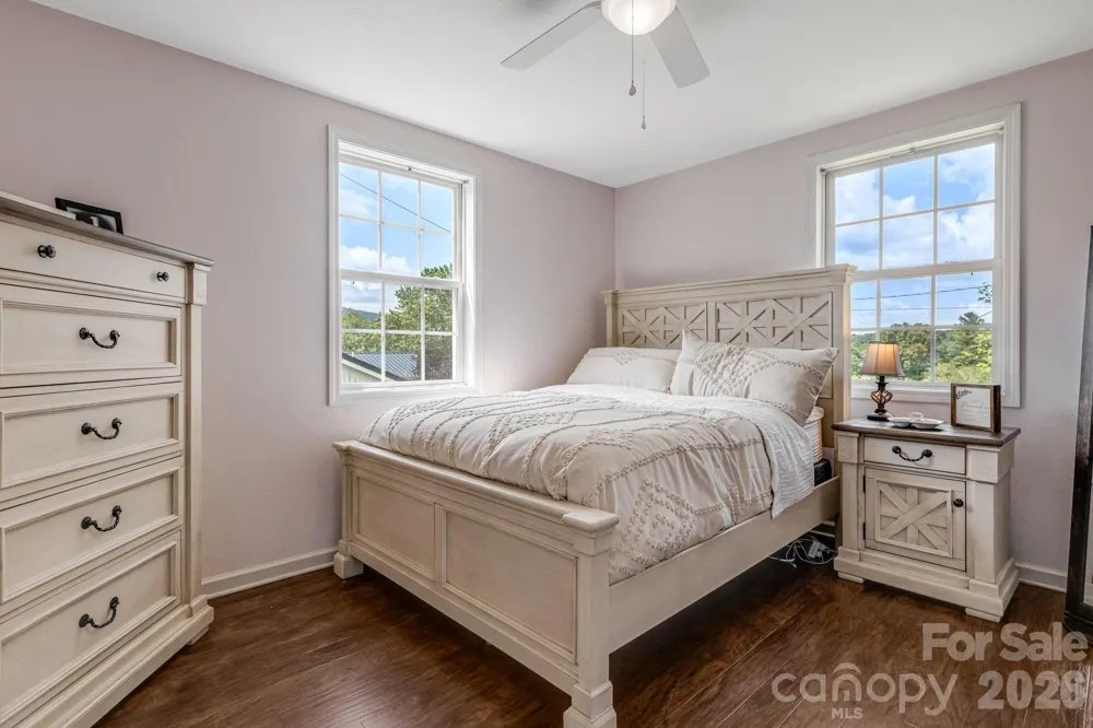 303 Hunter Street Burnsville, NC 28714