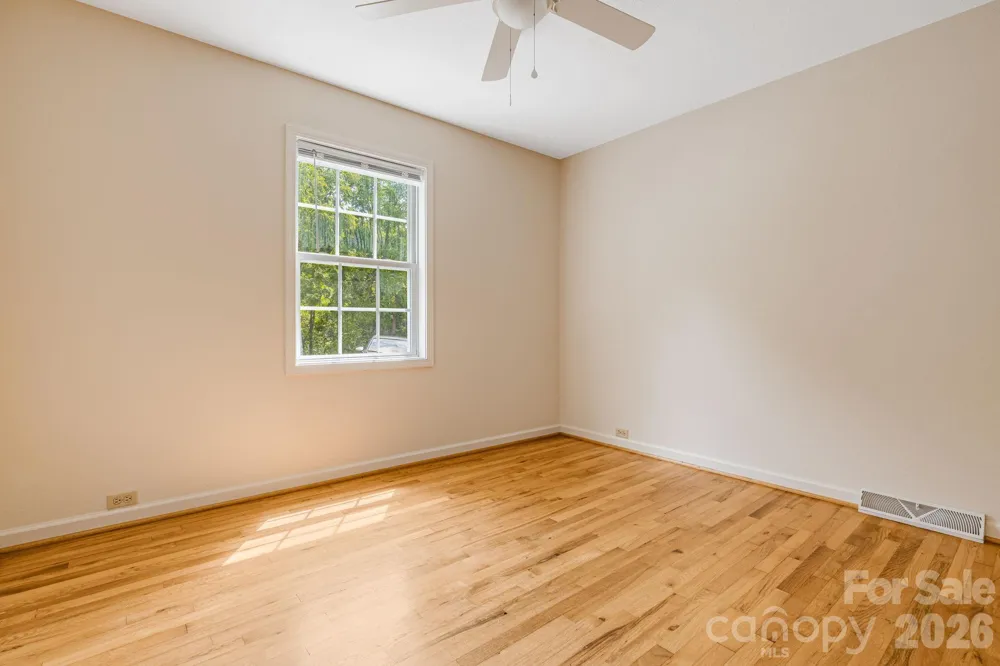 303 Hunter Street Burnsville, NC 28714