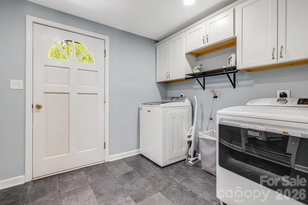 303 Hunter Street Burnsville, NC 28714
