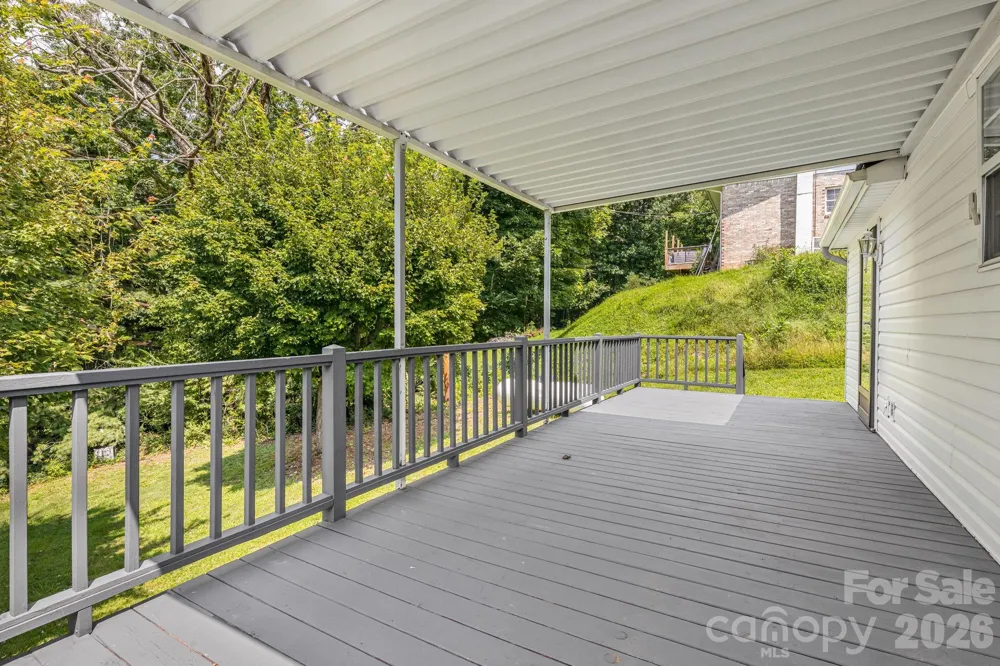 303 Hunter Street Burnsville, NC 28714
