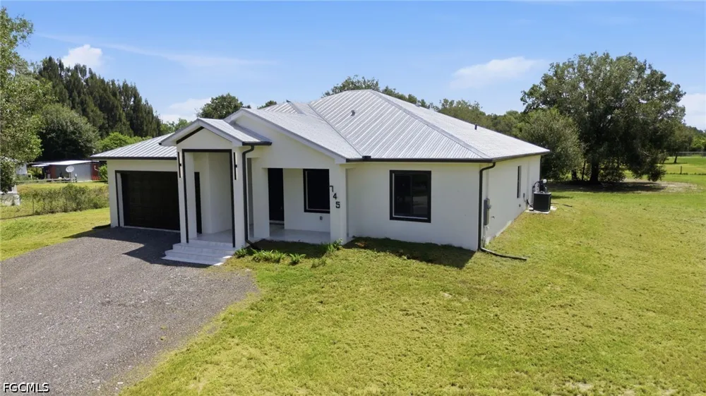 Estribo Street Clewiston, FL 33440