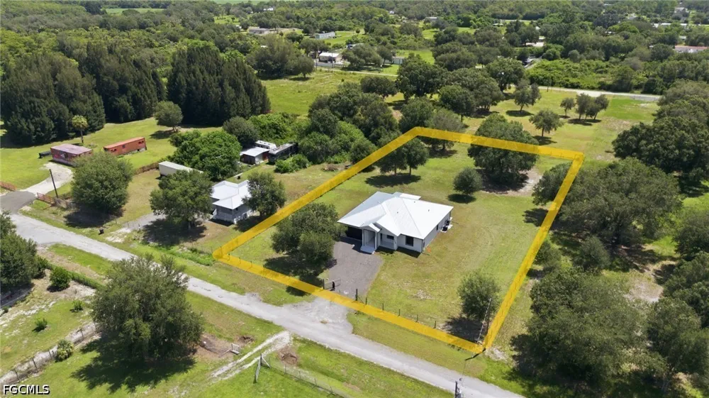 Estribo Street Clewiston, FL 33440