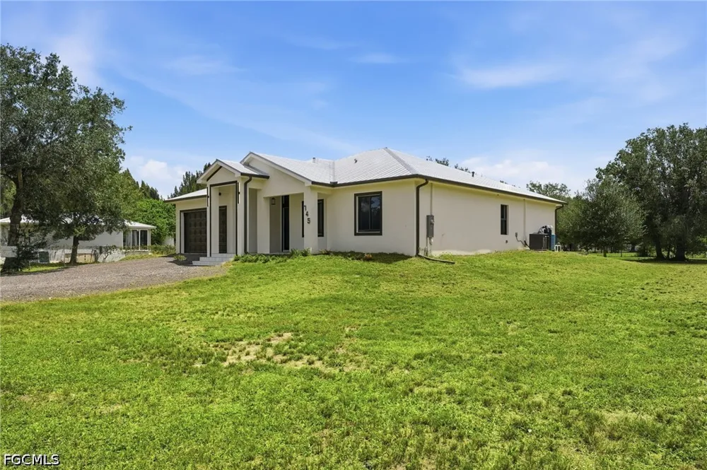 Estribo Street Clewiston, FL 33440