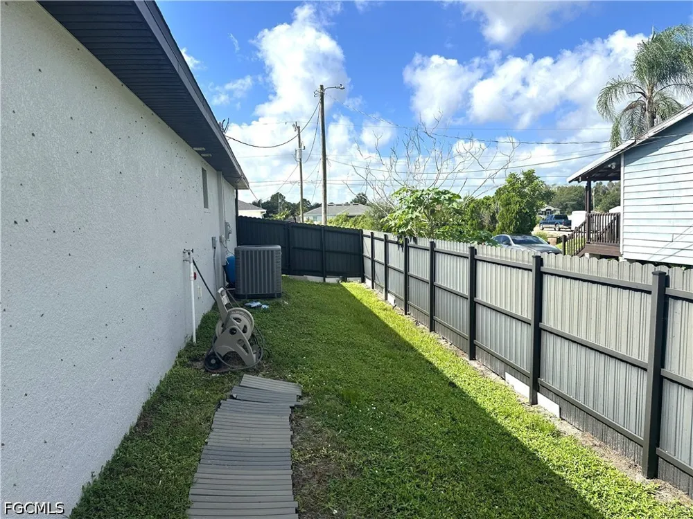 37th Street SW Lehigh Acres, FL 33976
