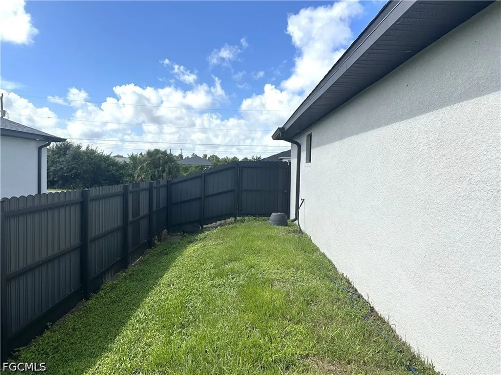 37th Street SW Lehigh Acres, FL 33976
