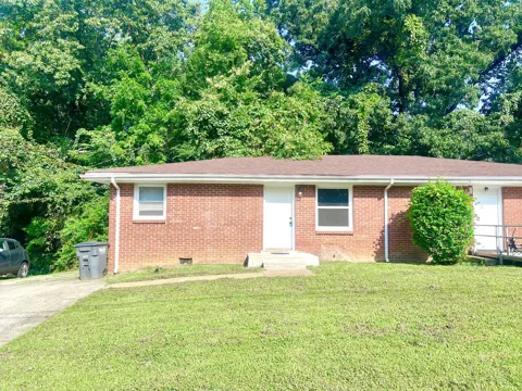 412 Redbud Ln