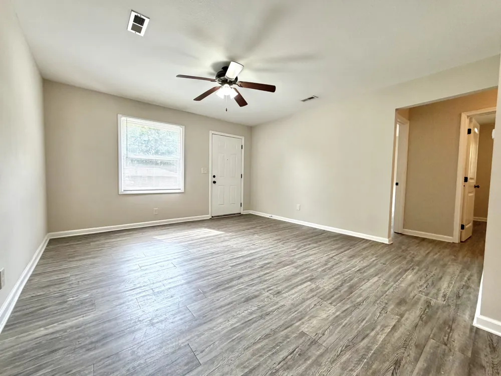 412 Redbud Ln Clarksville, TN 37043
