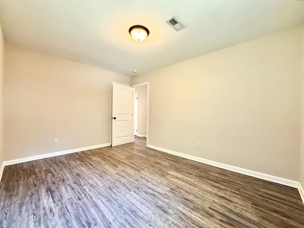 412 Redbud Ln Clarksville, TN 37043