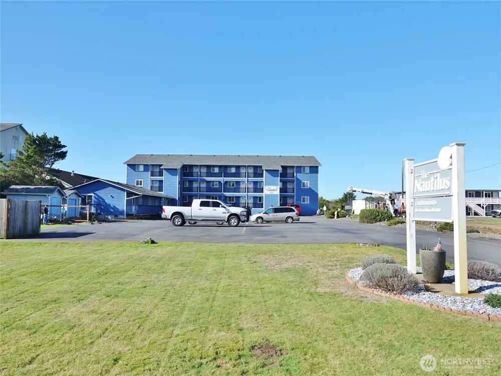 835 Ocean Shores Boulevard NW #206 Ocean Shores, WA 98569