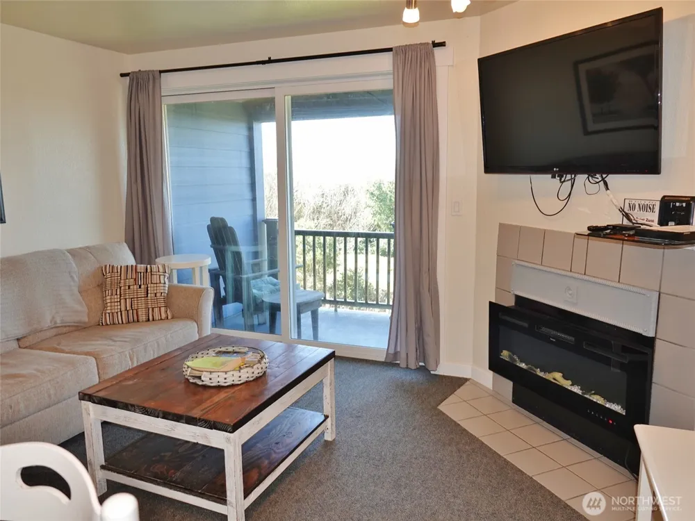 835 Ocean Shores Boulevard NW #206 Ocean Shores, WA 98569