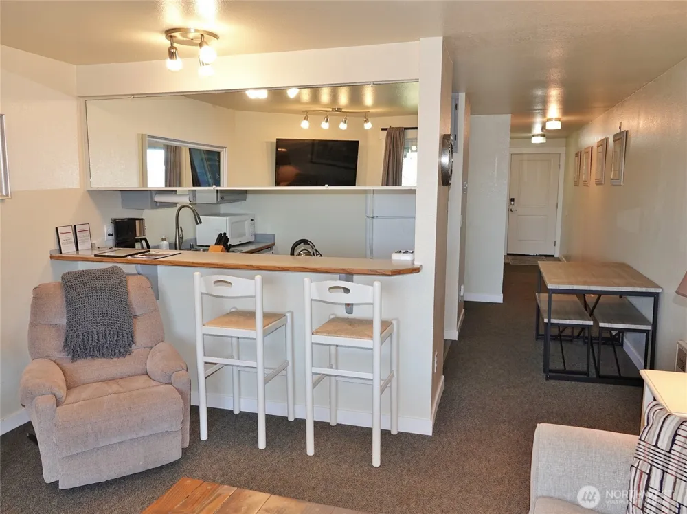 835 Ocean Shores Boulevard NW #206 Ocean Shores, WA 98569