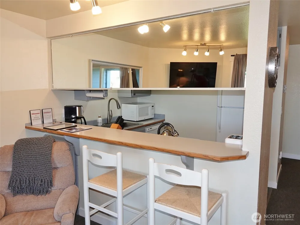 835 Ocean Shores Boulevard NW #206 Ocean Shores, WA 98569