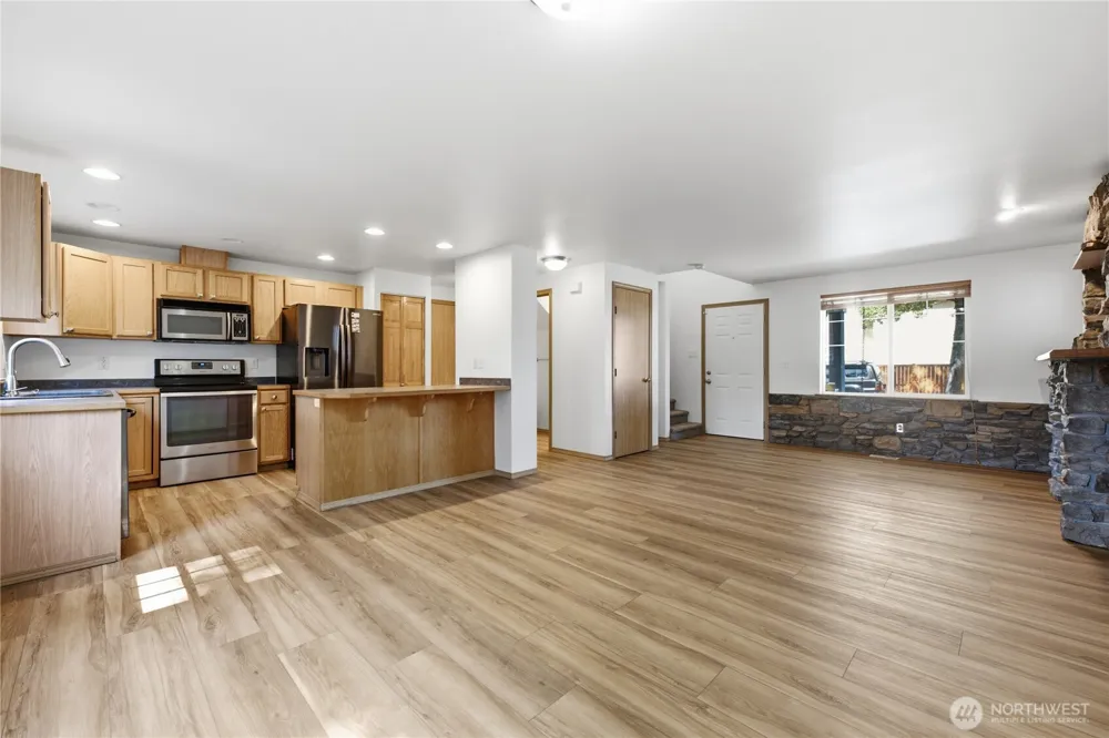 808 28th Avenue SE Puyallup, WA 98374