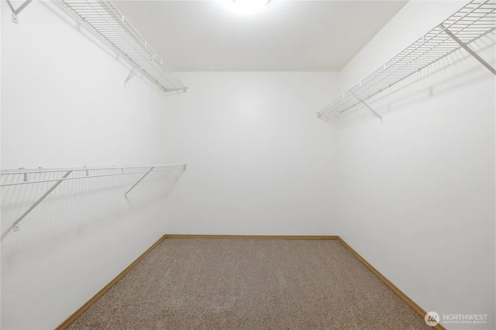 808 28th Avenue SE Puyallup, WA 98374