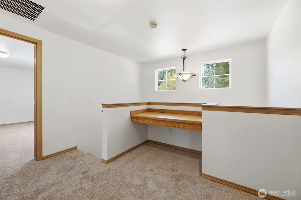 808 28th Avenue SE Puyallup, WA 98374