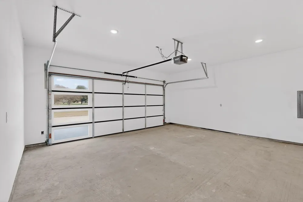 100 Diamond T Ranch Road Trinidad, TX 75163