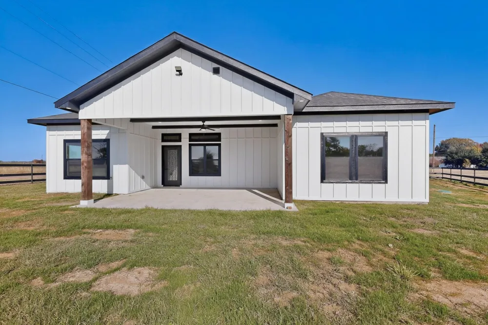 100 Diamond T Ranch Road Trinidad, TX 75163