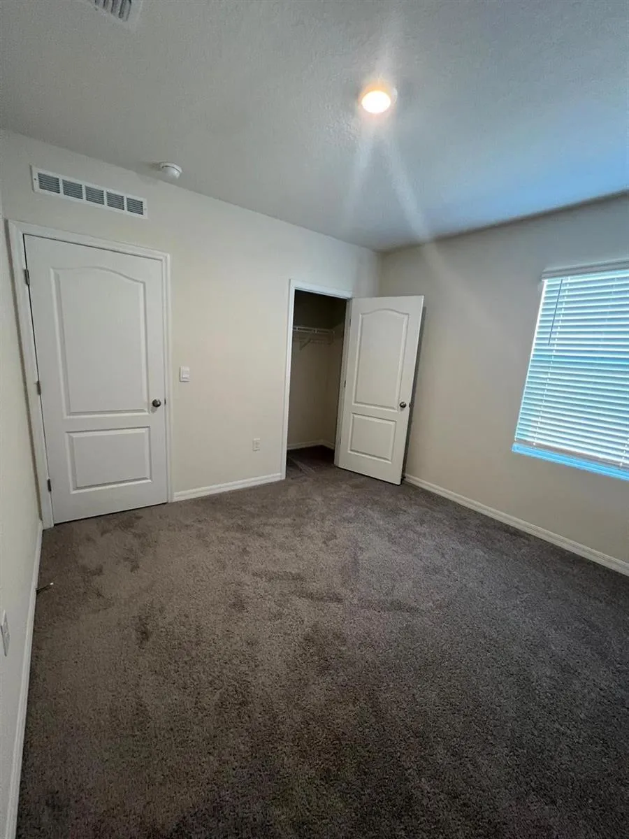 2892 Waterlily Way 