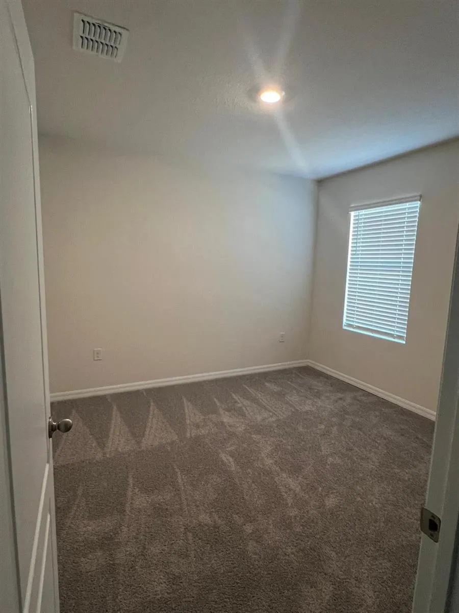 2892 Waterlily Way 