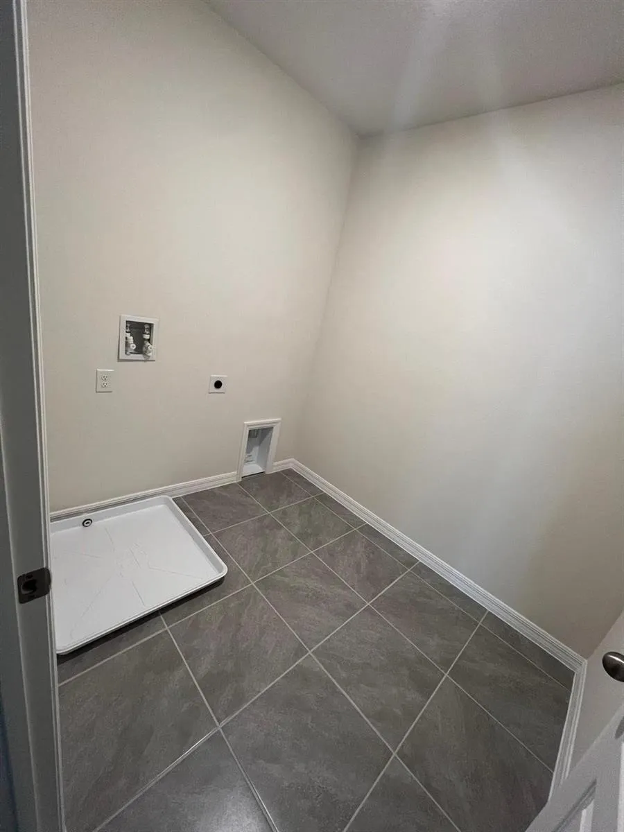 2892 Waterlily Way 