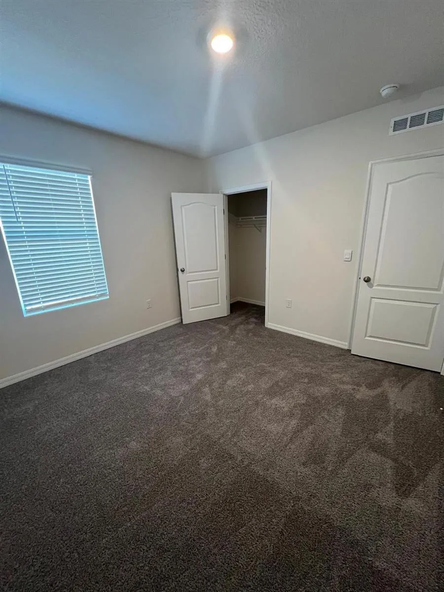 2892 Waterlily Way 