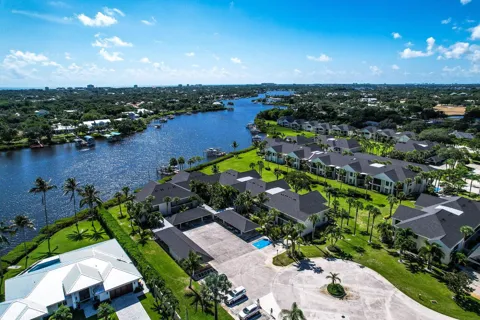 19149 SE Sea Turtle Court #105A
