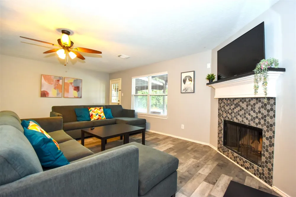 11007 Shumard Oak Court Houston, TX 77065