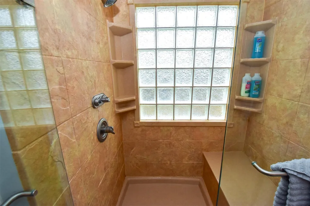 11007 Shumard Oak Court Houston, TX 77065